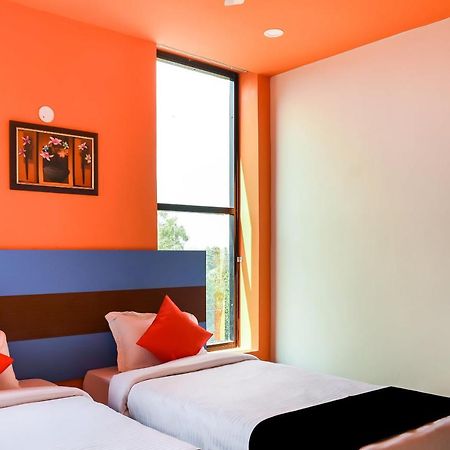 Capital O 67249 Hotel Planet Бхубанешвара Экстерьер фото