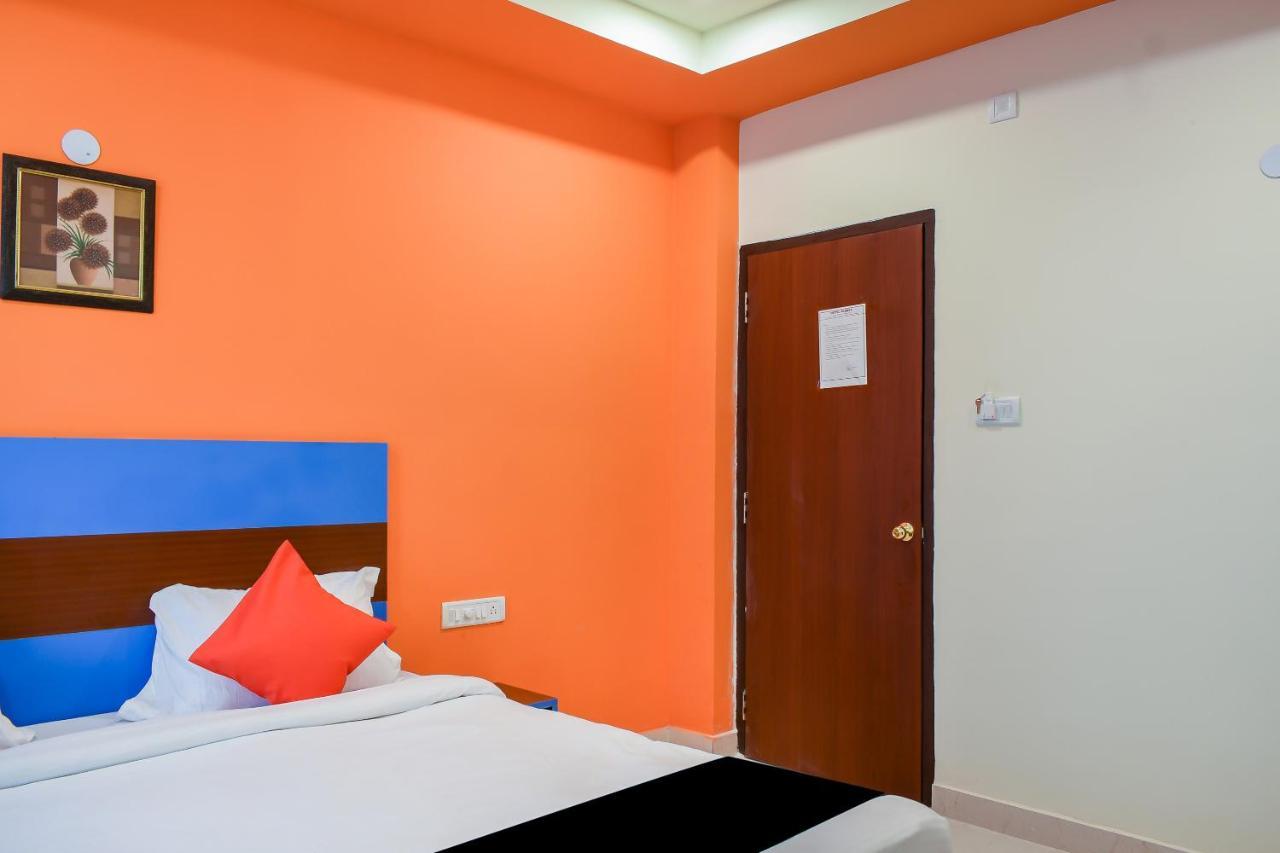 Capital O 67249 Hotel Planet Бхубанешвара Экстерьер фото