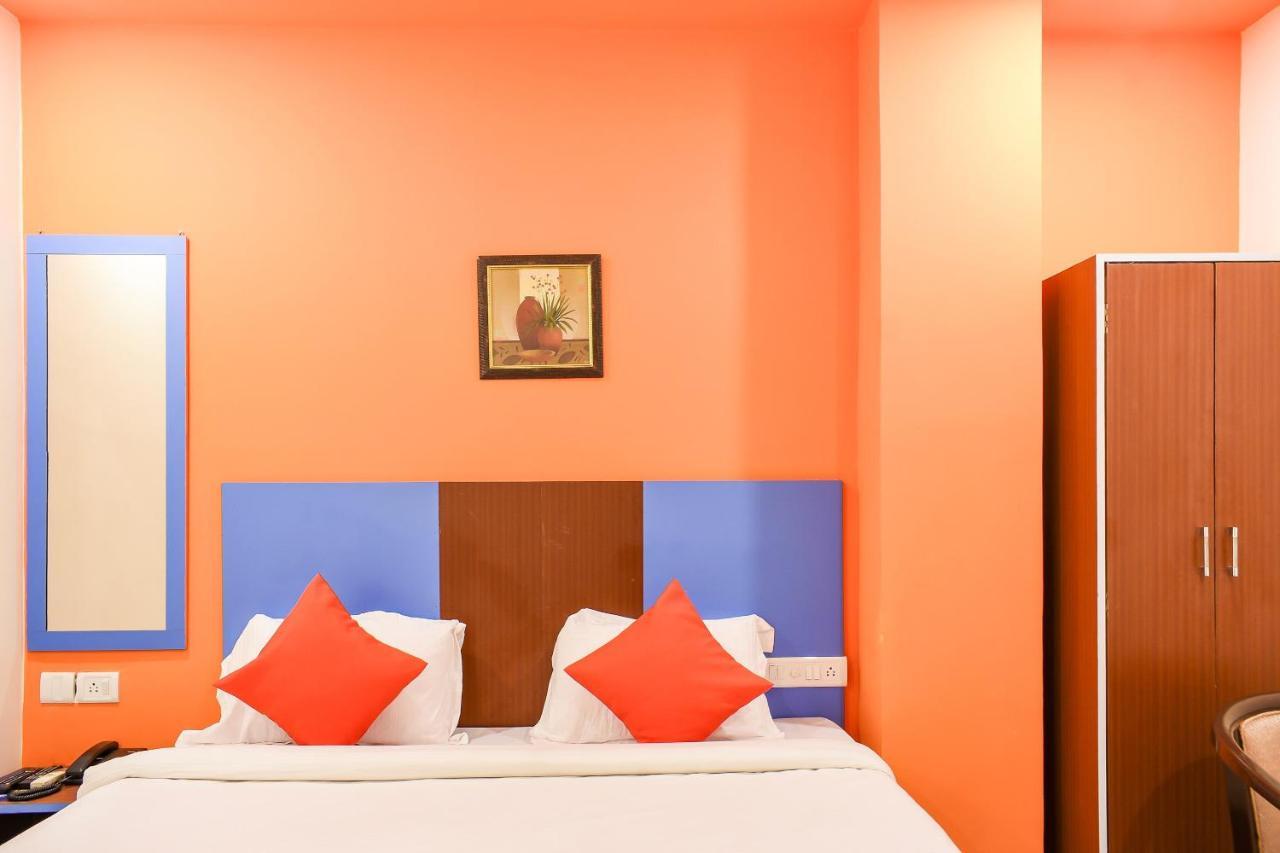Capital O 67249 Hotel Planet Бхубанешвара Экстерьер фото