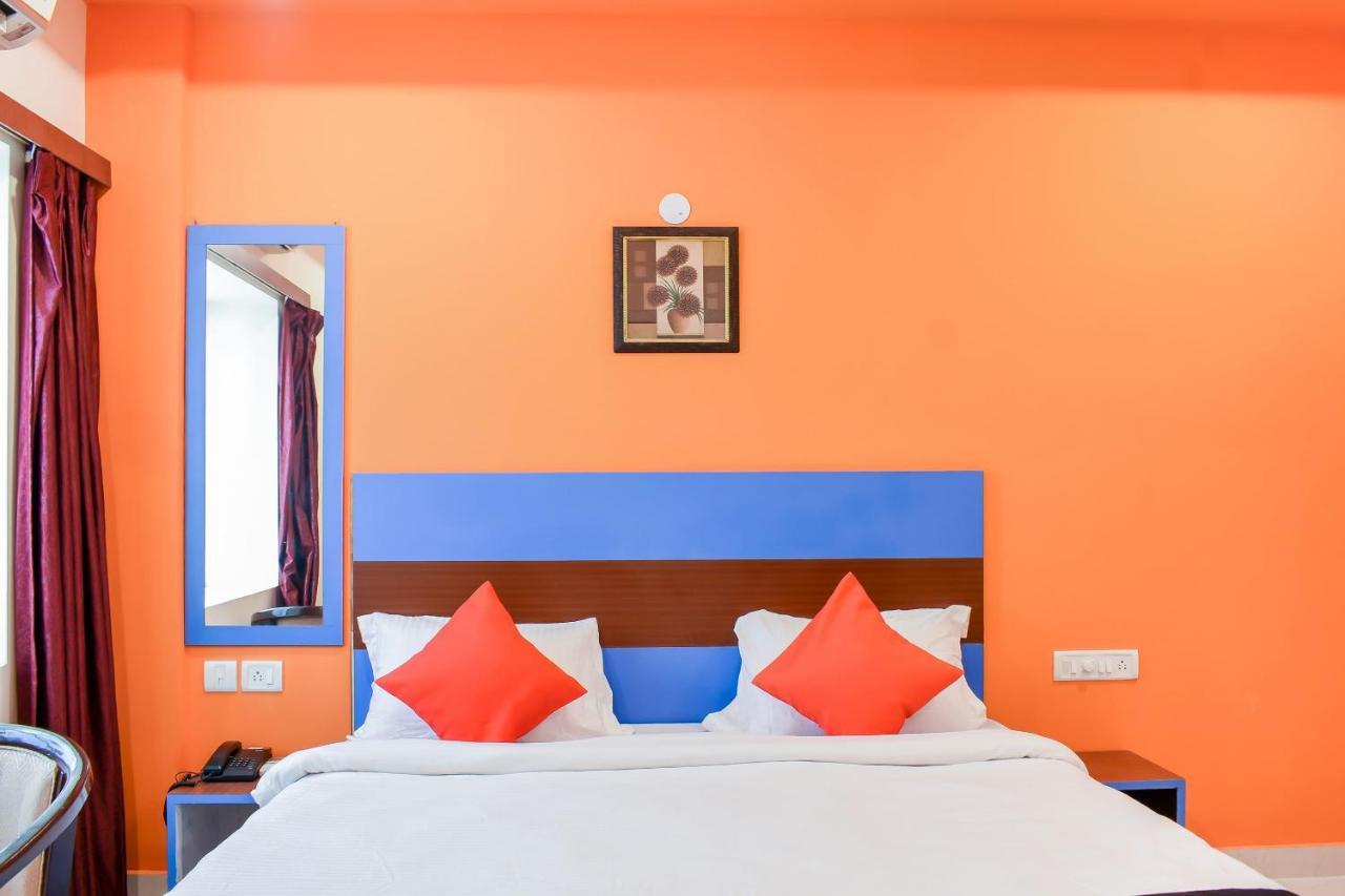 Capital O 67249 Hotel Planet Бхубанешвара Экстерьер фото